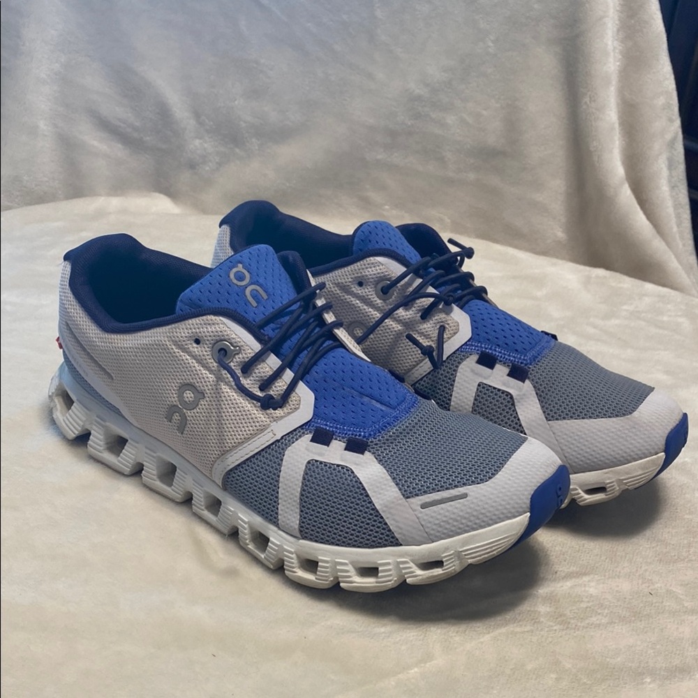 On Running Womens size 8.5 Athletic Shoes in Blue and Gray